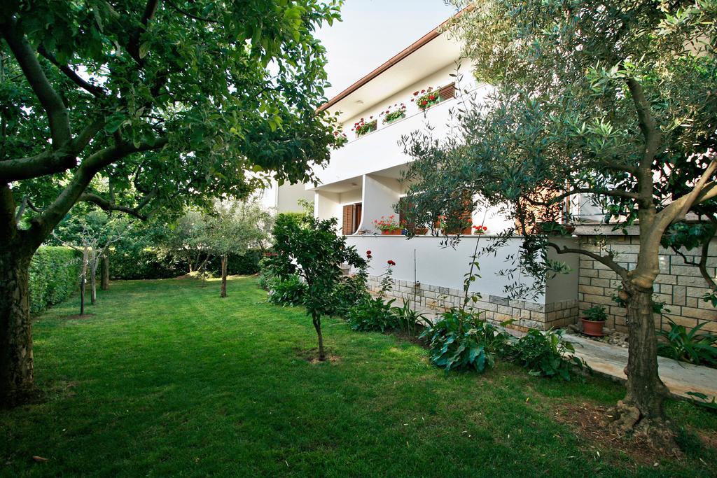 Apartment Nerina Poreč Exteriör bild