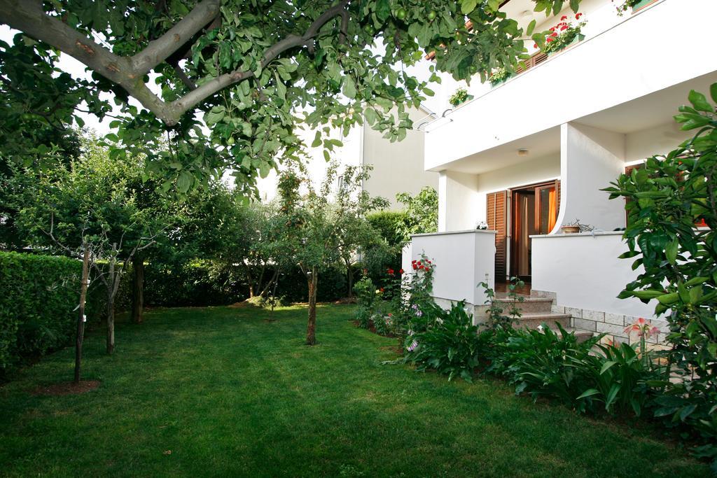 Apartment Nerina Poreč Exteriör bild
