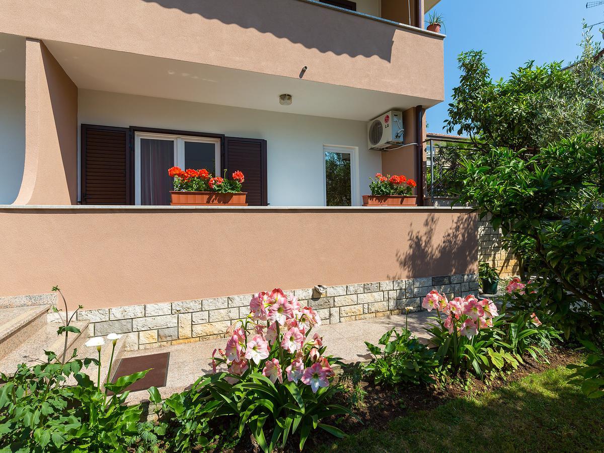 Apartment Nerina Poreč Exteriör bild